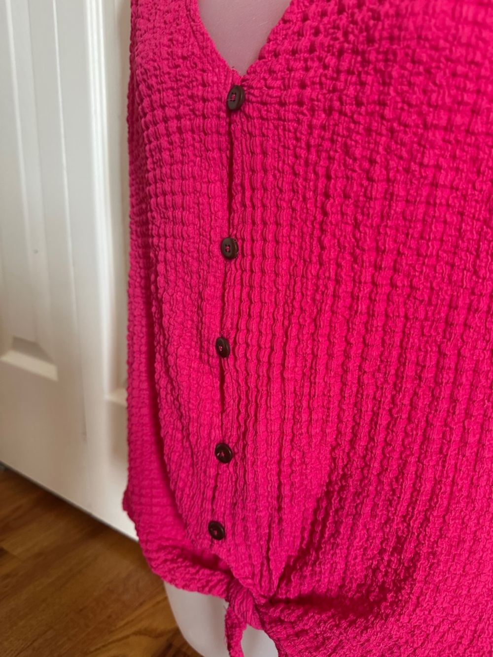Bright Fuchsia Button-Front Tie-Front Tank Absolutely Famous  Small S NWT - Picture 4 of 5